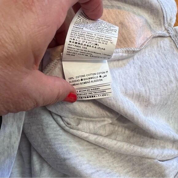 United Colors of Benneton and Disney Winnie the Pooh sand Tigger Shirt. Sz Sm. - Picture 8 of 11